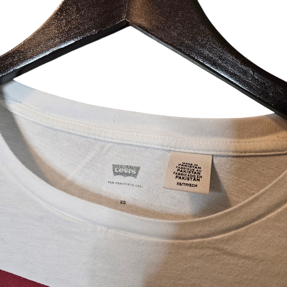 Levi's Red Logo White Short Sleeve Tee - Picture 4 of 5